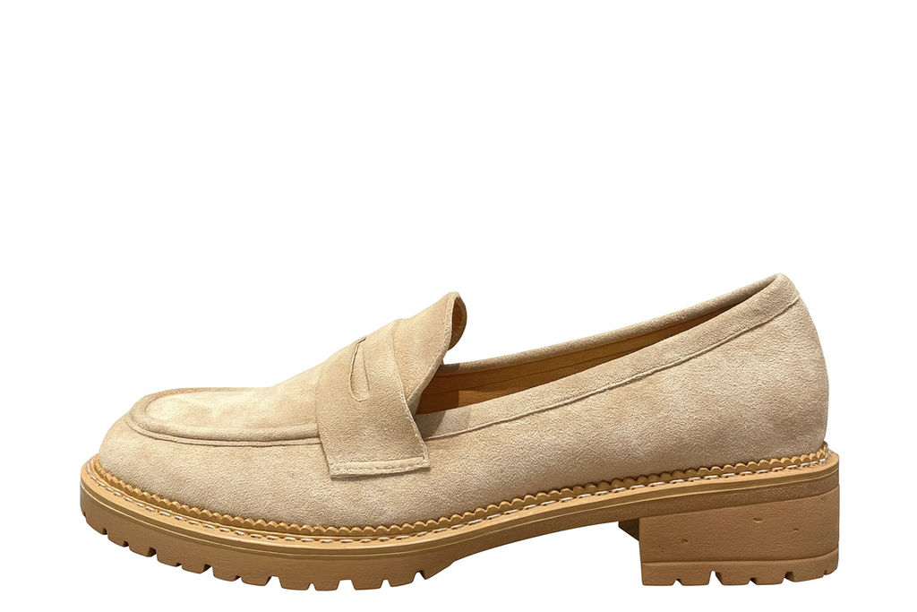Mocassins noirs en daim avec semelle contrastée