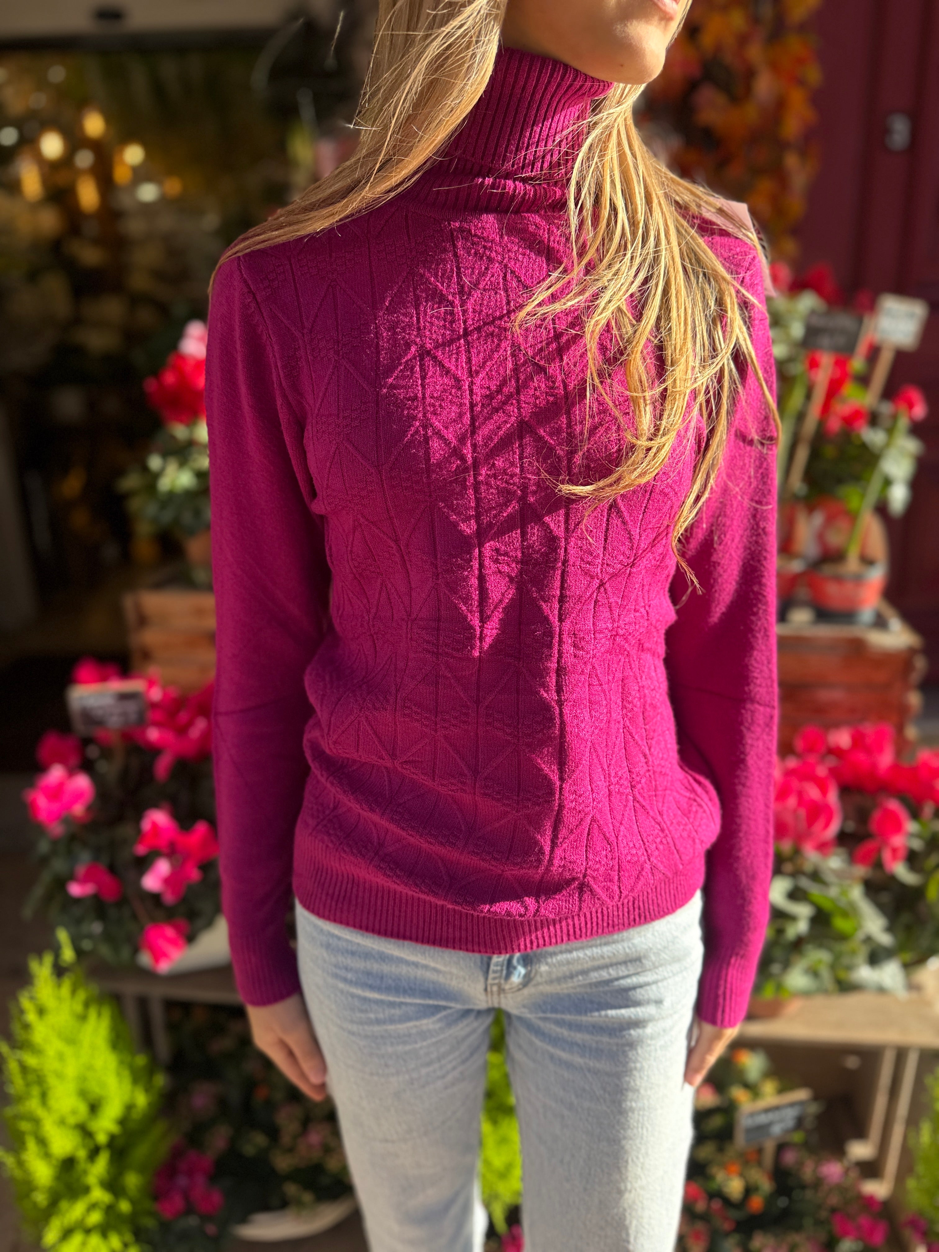 Pull Col Roulé Motif Losanges – Taille Unique – 10 €