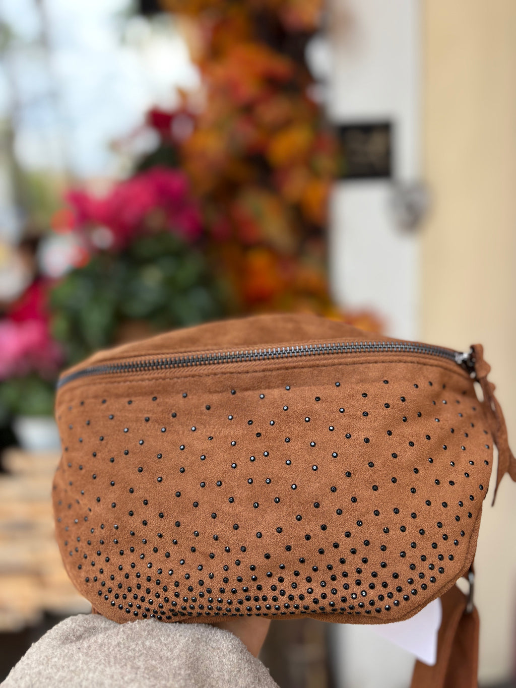 Banane KIFFEUR – L’élégance du daim, le style sans effort