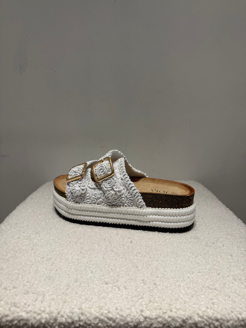 Mules plateforme crochet boucles dorées – Kiffeur