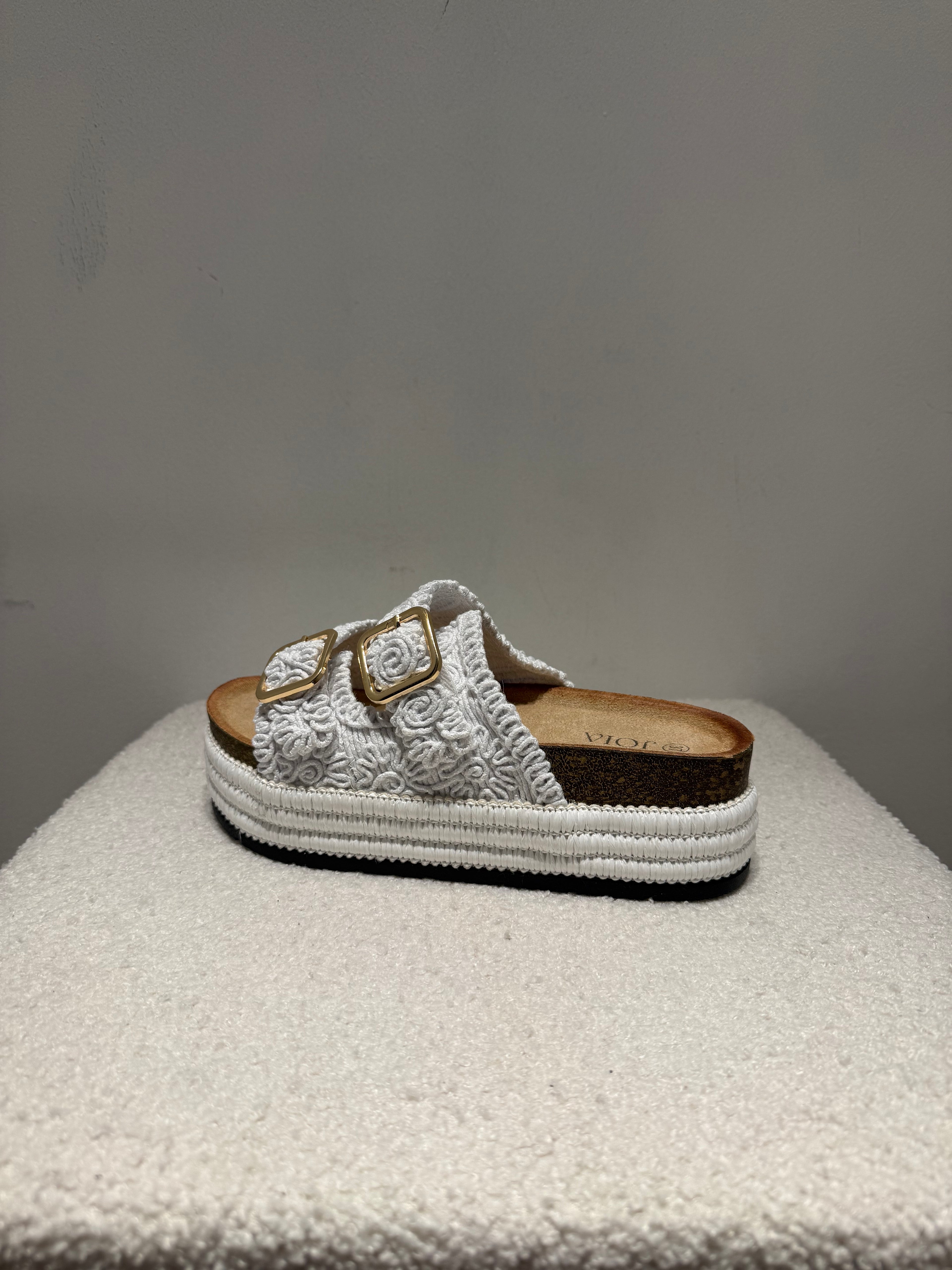 Mules plateforme crochet boucles dorées – Kiffeur