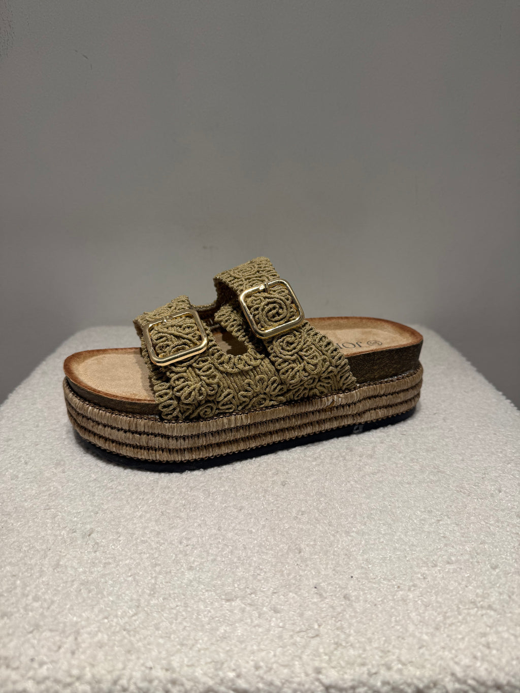 Mules plateforme crochet boucles dorées – Kiffeur