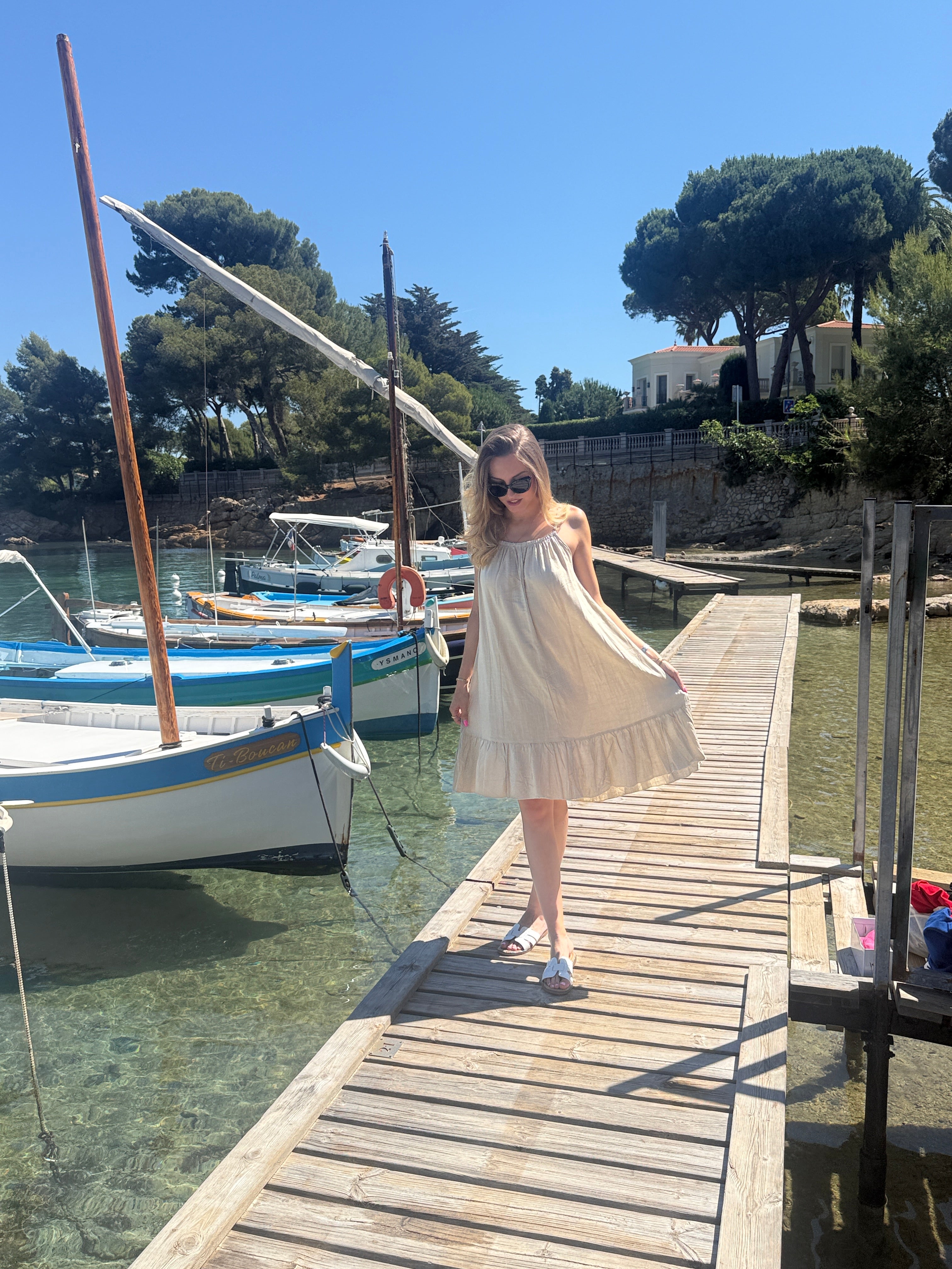 Robe Bohème Fluide Beige – Dos Nu