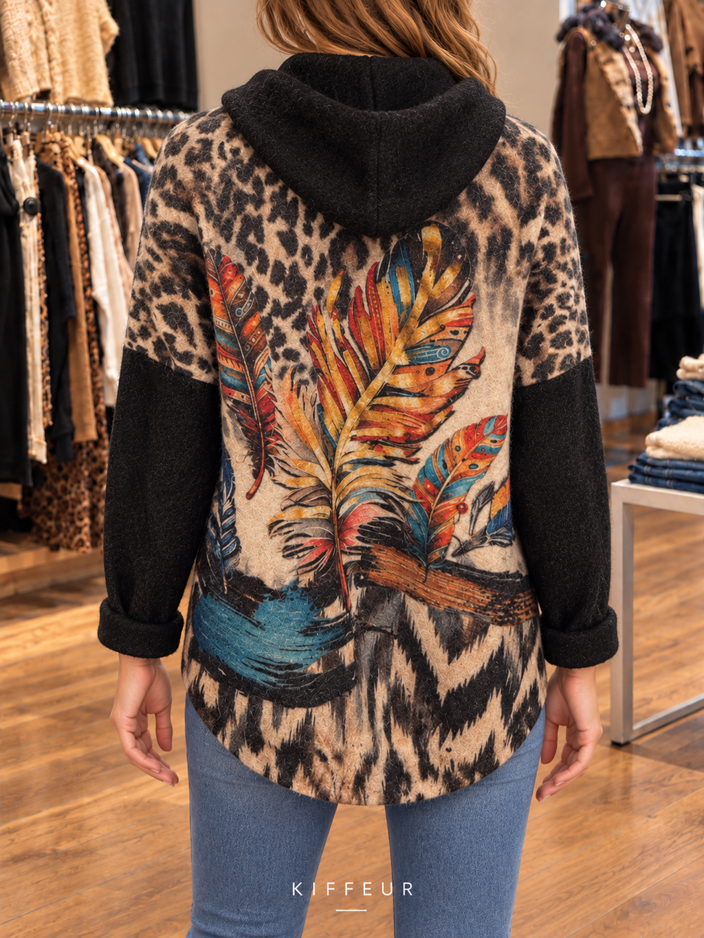 Veste zippée à capuche Plumes – Noir portée en boutique KIFFEUR